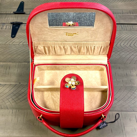 "Tuscan Designs" Red Saffiano Leather Jewelry Box/Travel Case - Picture 3 of 4